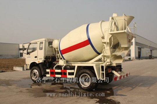 点击查看详细信息<br>标题：小型农用混凝土搅拌车 阅读次数：2252