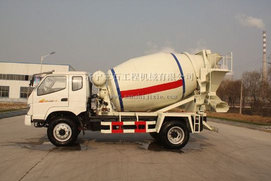 点击查看详细信息<br>标题：小型6方搅拌运输车 阅读次数：1647